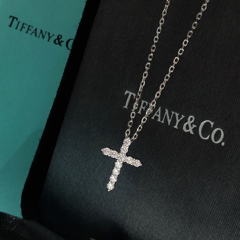 T*f*ny necklaces